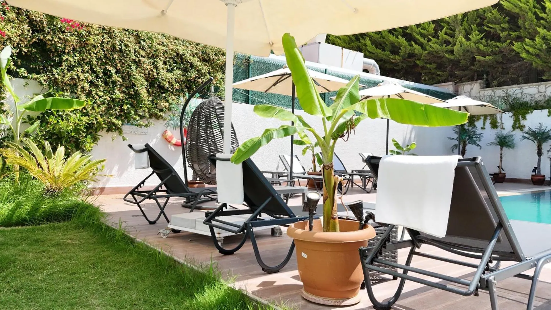Ruwais Hotel Çeşme