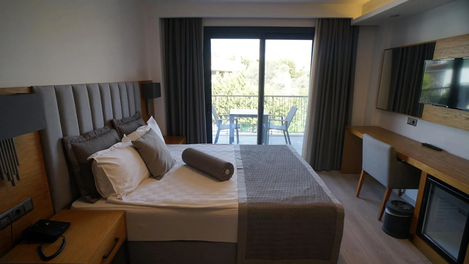 Ruwais Hotel Çeşme