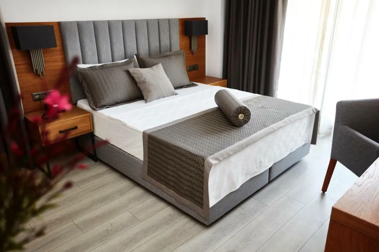 **  Ruwais Hotel Çeşme Törökország