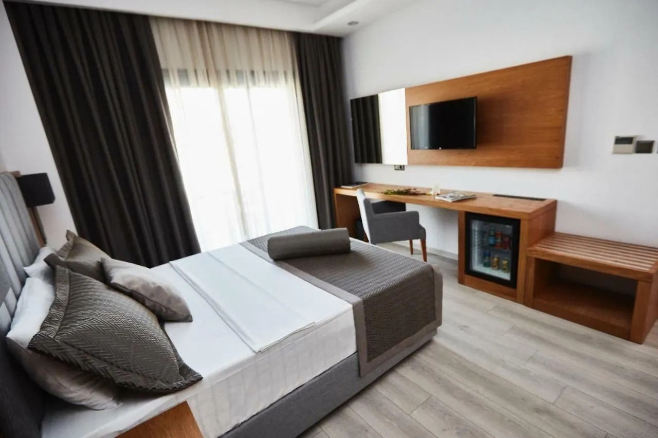 Ruwais Hotel Çeşme